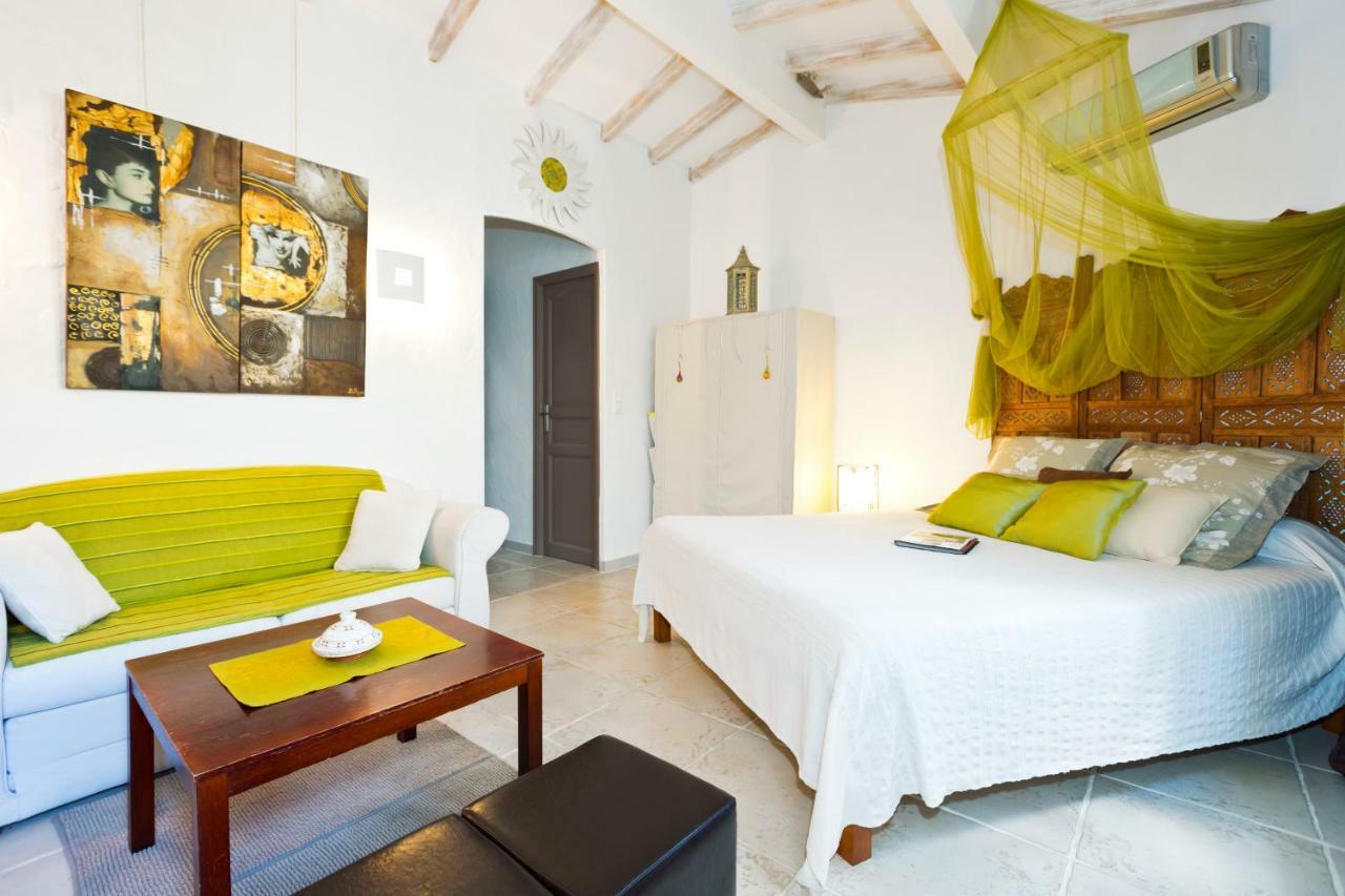 La Pergola Bed and Breakfast Châteauneuf-du-Pape Buitenkant foto